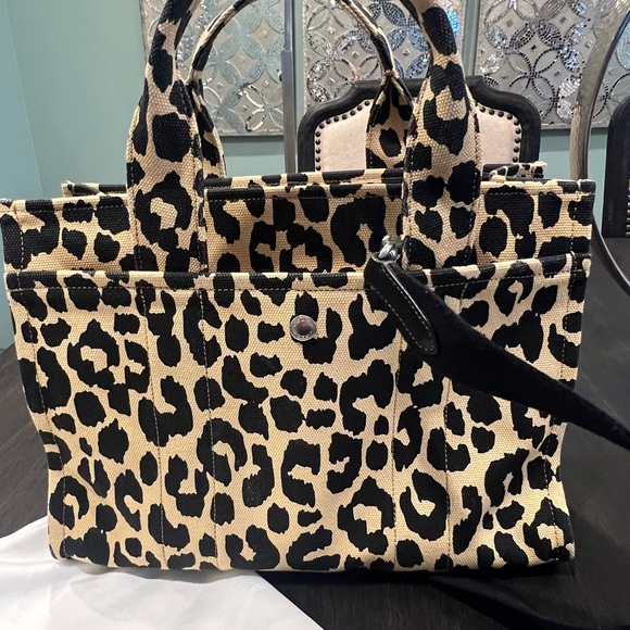 Coach Cargo Tote Leopard Print - Picture 9 of 12